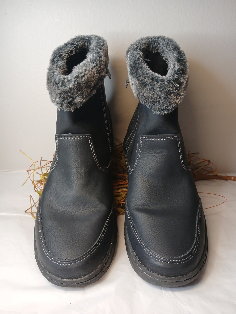 Khombu Black Winter Ankle Boots with Gray Faux-Fur Cuff